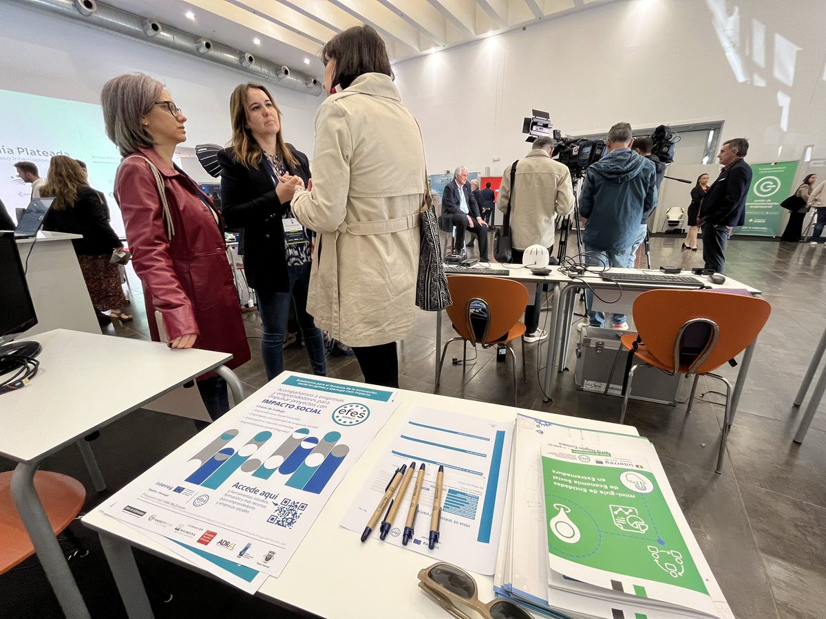 Rosa_Mendz's tweet image. Tecnología al servicio de los ciudadanos y los cuidados en el #Congresoeconomíaplateada 

#EFESImpact #socinn #empresasconimpacto 
#silvereconomy