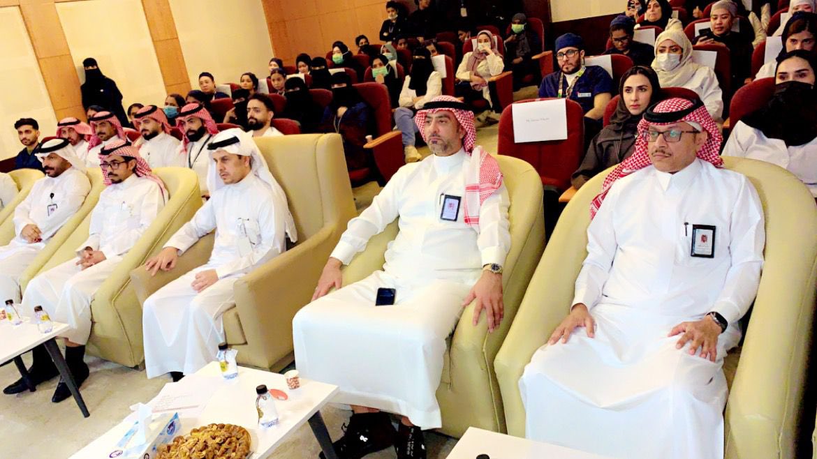 Cluster3Riyadh's tweet photo. تحت شعار #تمريضنا_مستقبلنا الرئيس التنفيذي لـ #تجمع_الرياض_الصحي_الثالث د.احمد بن شندل العنزي يدشن فعالية #اليوم_العالمي_للتمريض بـ #مستشفى_الدرعية ويكرم منسوبي التمريض . https://t.co/Yiu3NgjNa9