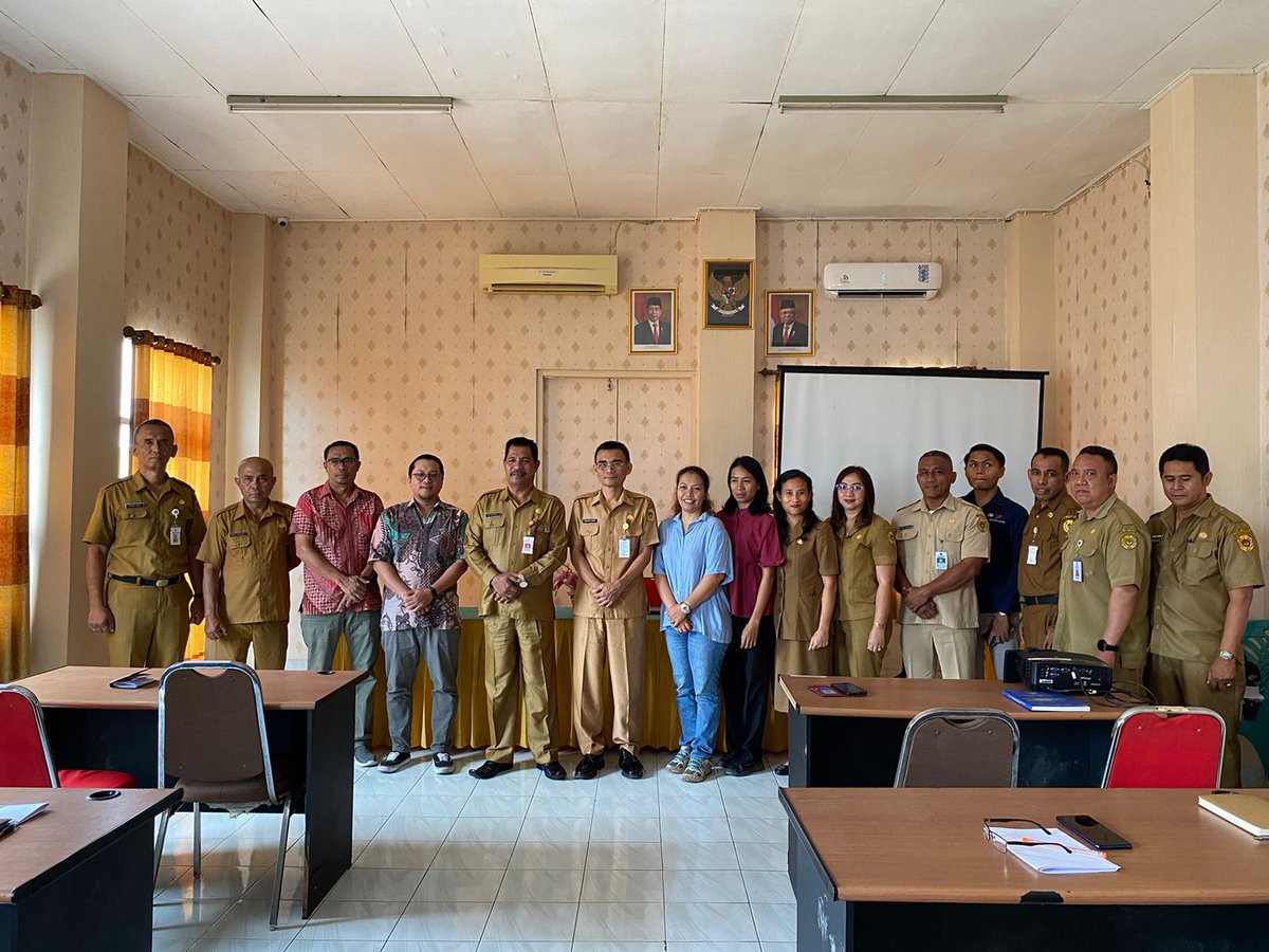 Kupang's Climate Working Group (Pokja) also met for a coordination meeting for finalisation of tagging programs and activities within the city's Regional Work Unit (OPD) Strategic plan, setting targets to reduce #climate impacts and submitting GHG emissions result. #citiesforall