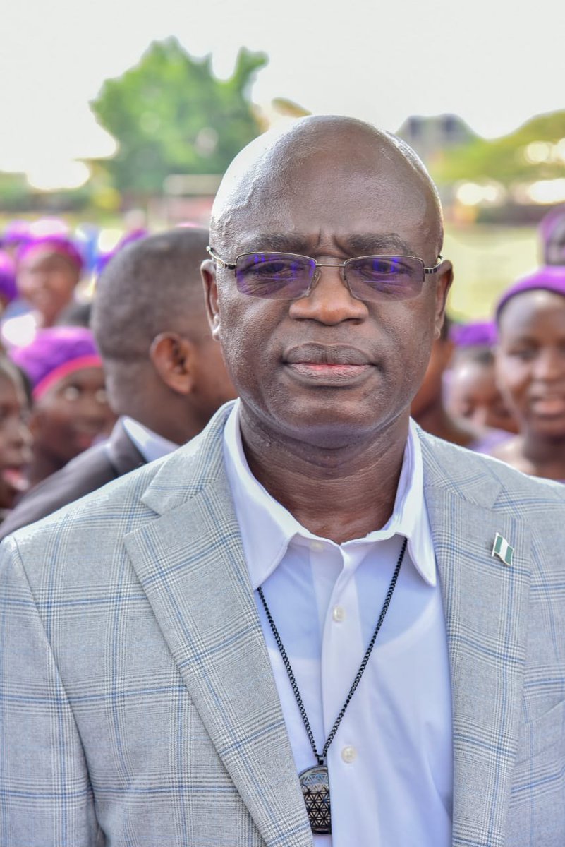 IMPORTANT ANNOUNCEMENT

DESIST FROM FARMING IN THE METROPOLIS, BEAUTIFY YOUR FRONTAGE- GOV. ALIA

Tuesday, May 21st, 2024.

Benue State Governor, Rev. Fr. Hyacinth Iormem Alia, has asked that all residents of Makurdi metropolis should plant flowers in front of their homes.

He