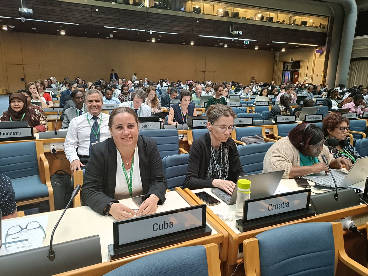 LourdesCoya's tweet photo. Inicia la 4ta Reunión del Órgano Subsidiario sobre la Aplicación del Convenio de Diversidad Biológica. Desde el 21 hasta el 29 de mayo sesionará en Nairobi, con temas sobre reporte, movilización de recursos financieros, creación de capacidades y otros. #AmarCubaAmarLaNaturaleza https://t.co/UbDQrGKd3n