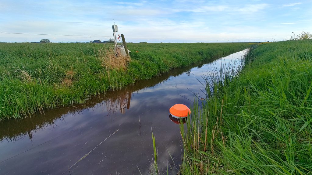 🌍 Exciting PhD opportunity <a href="/wetsus/">Wetsus</a> ! Join us in pioneering  real-time monitoring of surface &amp; soil water quality. Develop a  data-driven model using our real-time field test to tackle environmental  challenges. Apply by  24 May! 🚀📊🌿
phdpositionswetsus.eu