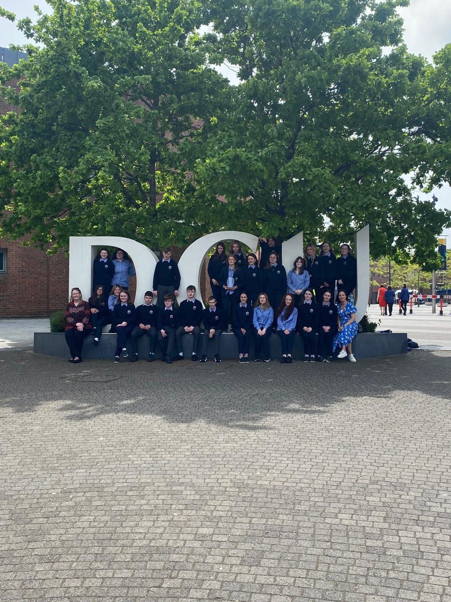 GlenamaddyCS's tweet photo. Our TY students visited  the VR lab in DCU school of business as part of an awards day. They really enjoyed it!
#DCU #VRlab #DCUbusiness https://t.co/2e23rashyy