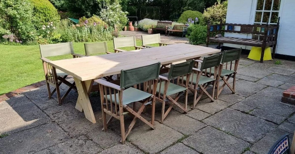 BarnMiddle's tweet image. Unwind in style with our spacious 3-metre farmhouse garden table 🌺 Elevate your alfresco dining experience! Shop now at wix.to/0xhCFAm #OutdoorEntertaining #RusticVibes