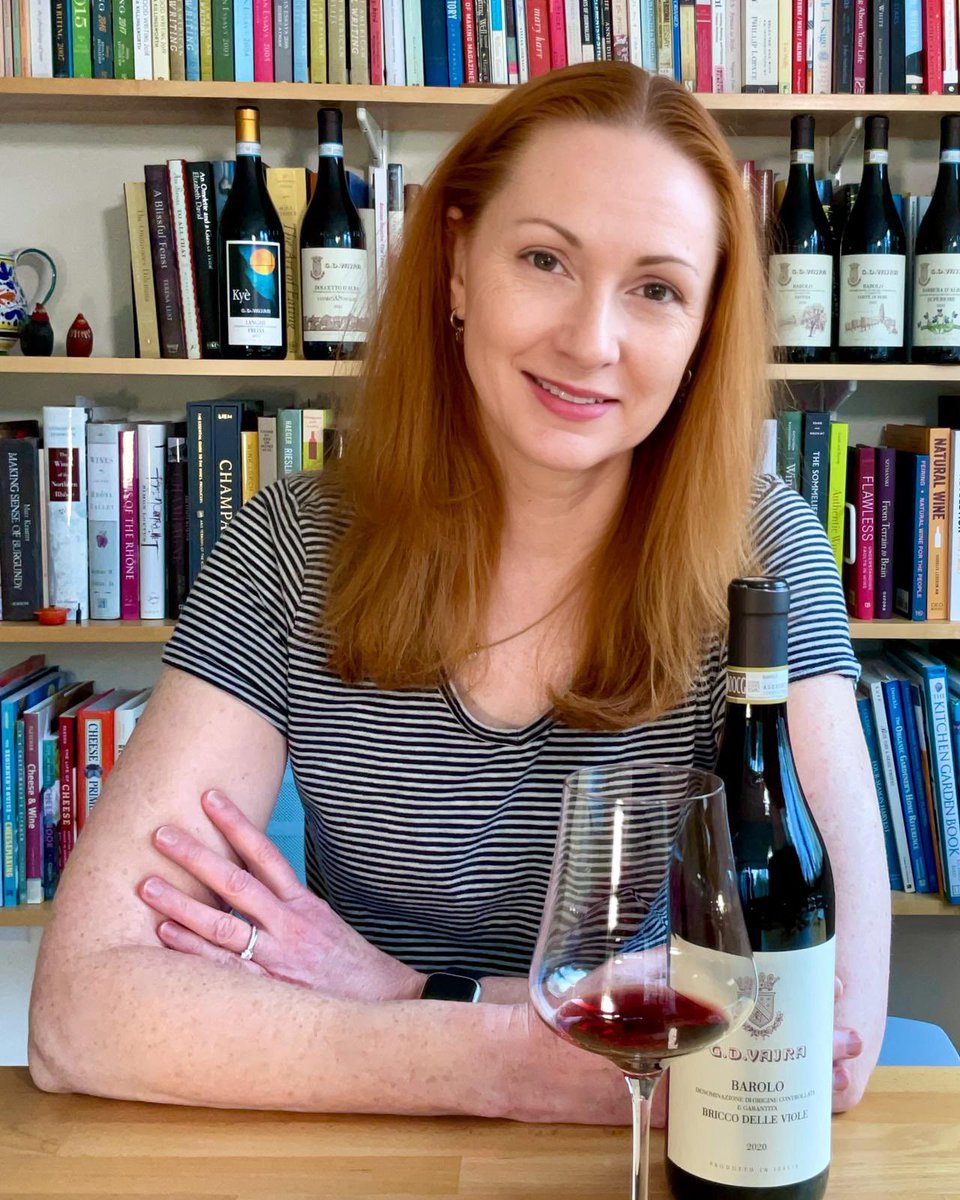 Delighted to say a huge welcome to the new @CircleofWine Chair @megmaker from all the @CircleofWine members. Meg is an American writer, educator and independent researcher focussed on the craft and culture of wine. She has her own publication @terroirreview .