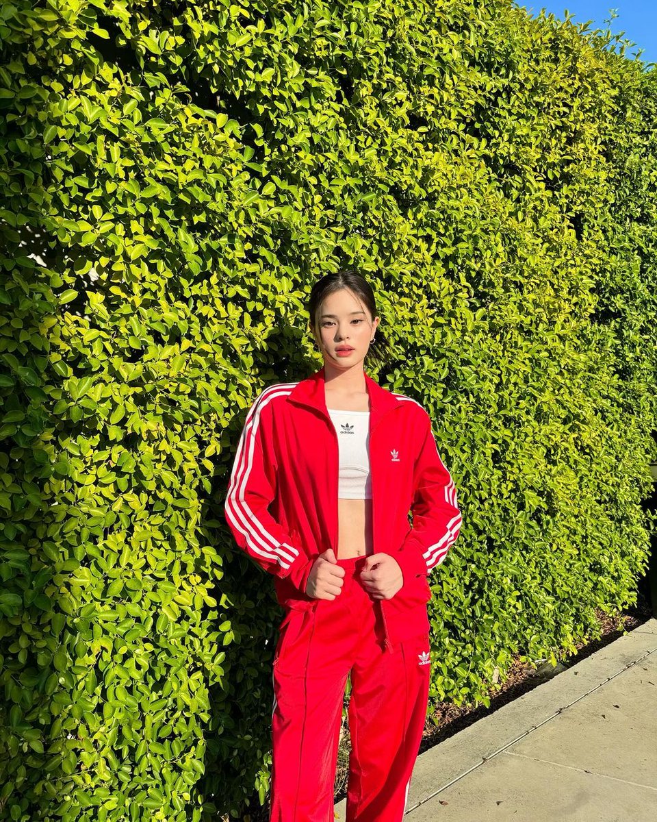 allypics_'s tweet photo. 22/05/2024 allynitibhon instagram update
" Summer is not over yet 🌞
#adicolor #adidasThailand "
#ALLY #allynitibhon #แอลลี่ https://t.co/EKJ8dOizU1