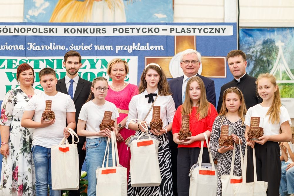 W Sanktuarium bł. Karoliny Kózkówny w Zabawie k. Tarnowa ogłoszono wyniki Ogólnopolskiego Konkursu Poetycko-Plastycznego „Błogosławiona Karolino, świeć nam przykładem”. Do XXI edycji konkursu zgłosiło się aż 570 uczestników z całej Polski. Szczegóły: malopolska.pl/aktualnosci/ed…