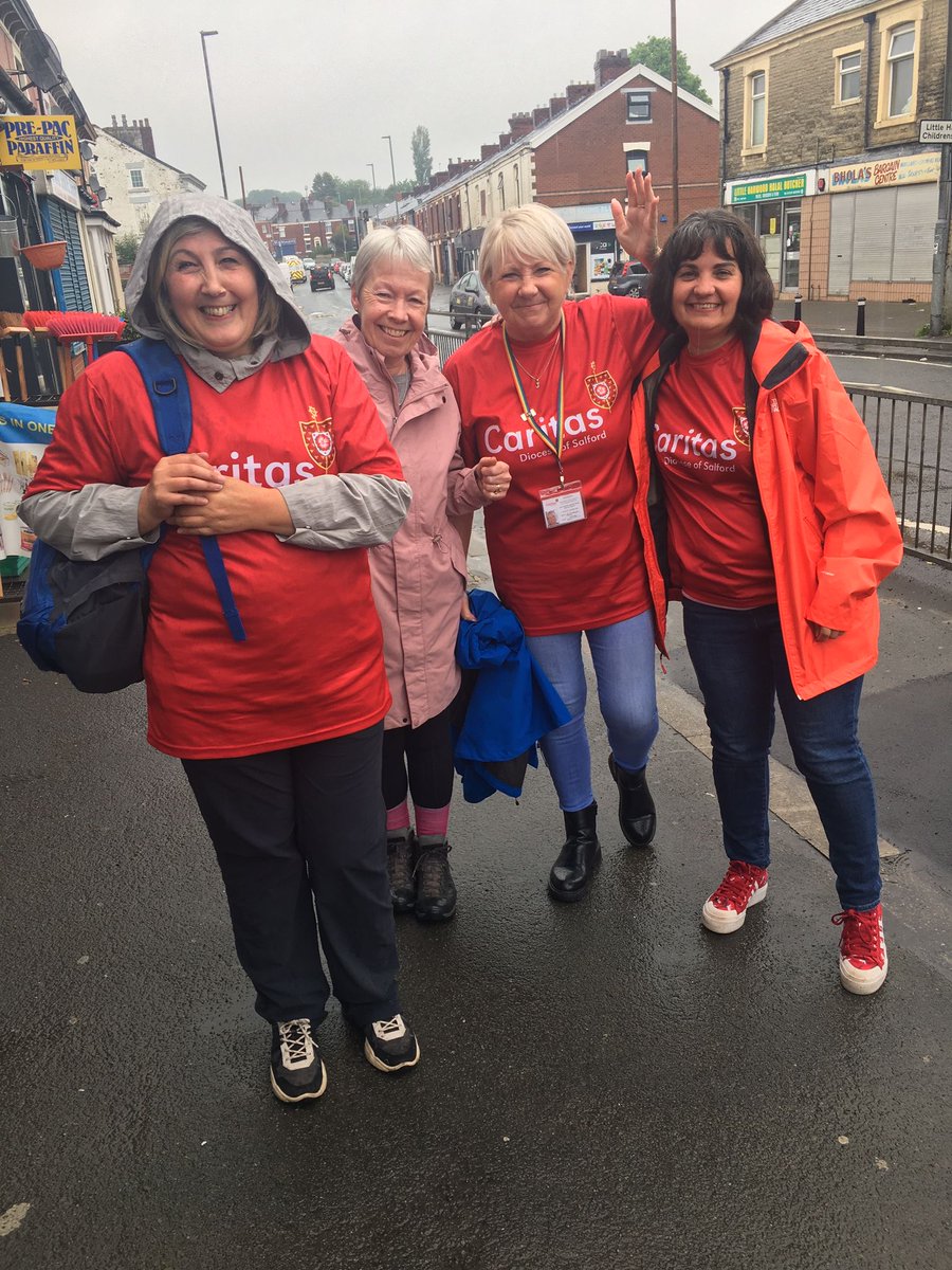 Well done to everyone who took part in our Young Parents' Accommodation sponsored pram push walk today. Despite the weather, everyone was still smiling! The team would be hugely grateful if you're able to sponsor them. They're just £1 off from £400 raised! justgiving.com/page/caritas-m…