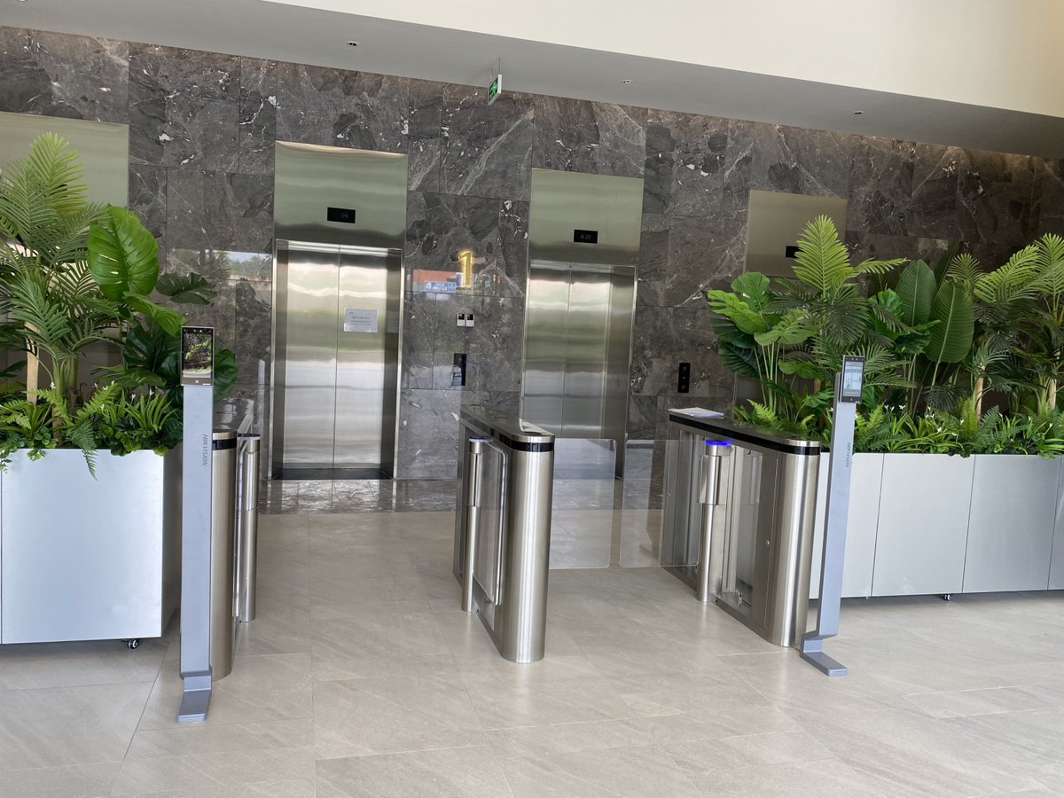 WiseSolutionsVN's tweet image. The Dragon Castle Hạ Long 

Hệ thống kiểm soát thang máy, kiểm soát cổng phân làn, kiểm soát cửa tại dự án The Dragon Castle Hạ Long, Quảng Ninh.

wise.com.vn/du-an/the-drag…

#AccessControl #WiseSolutions #TheDragonCastle