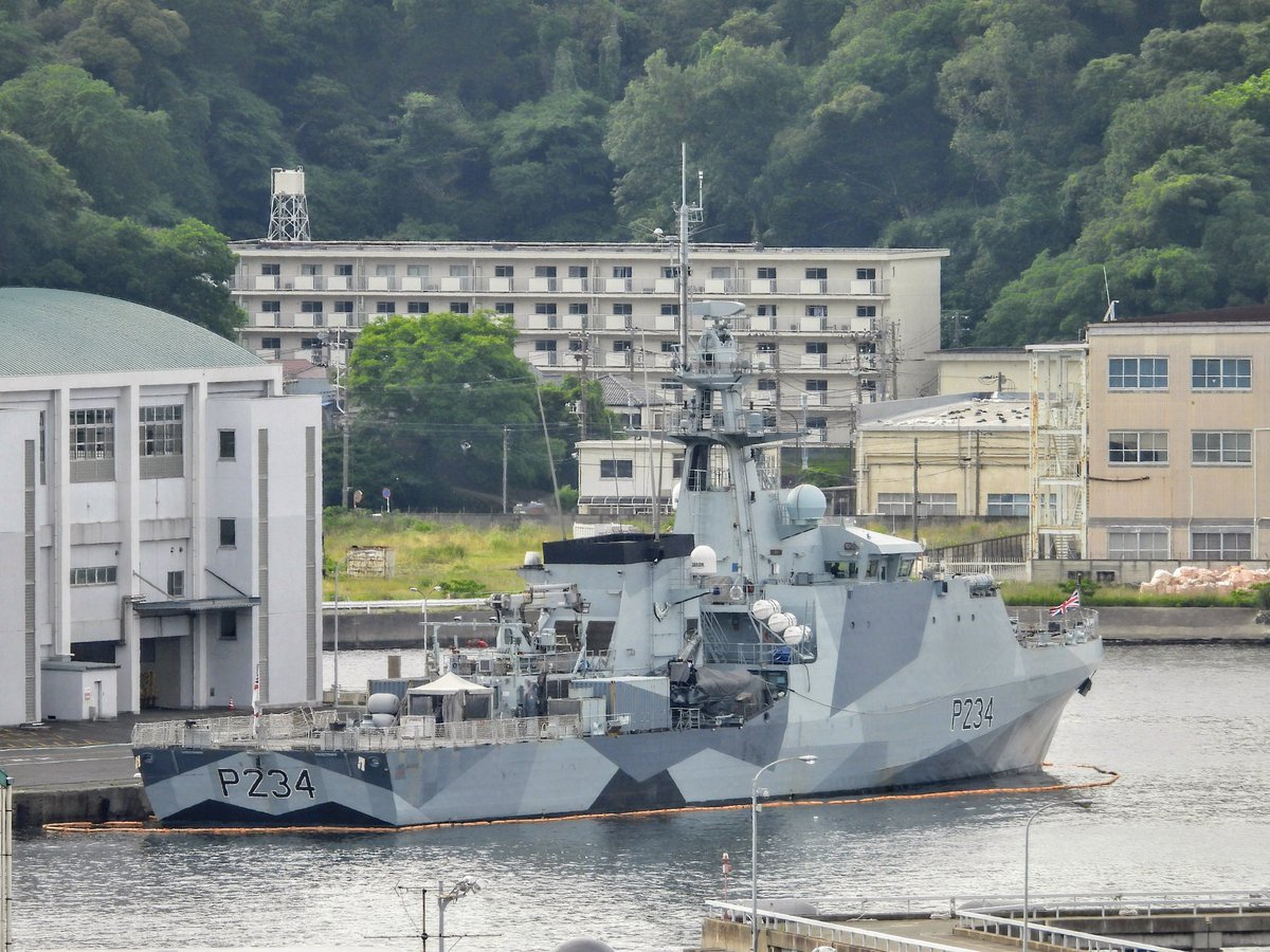 英海軍「スペイ P234」

日本に寄港してかれこれ1ヶ月を過ぎていますが、どうなるのかな😒

もうこの際、日本の艦船になっちゃえば😁