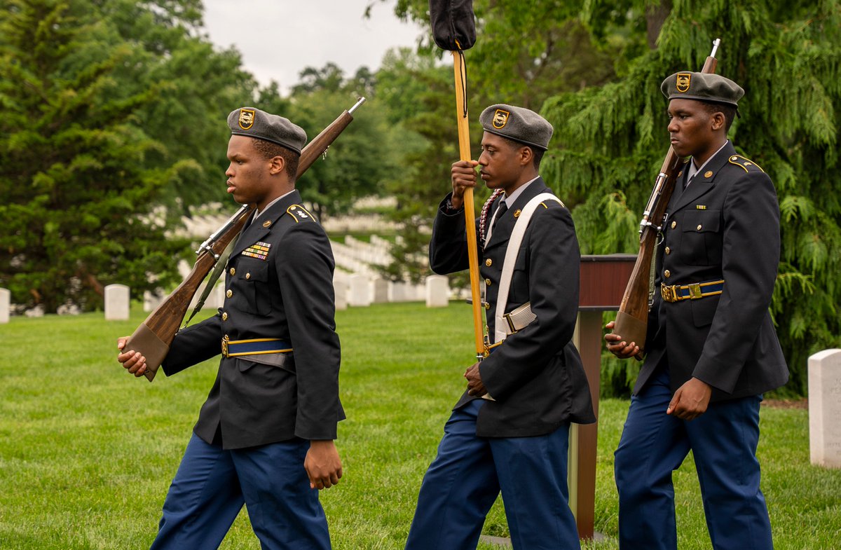 Some photos from our ceremony honoring US General John Pershing at @ArlingtonNatl Cemetery and the Military Womens Memorial 🇺🇸 We thank @theusarmyband, @MTHSTrainer (McKinley Tech HS) JROTC cadets, Mr. @VanHipp, and US veteran Eric Yanes for joining us for this special event.