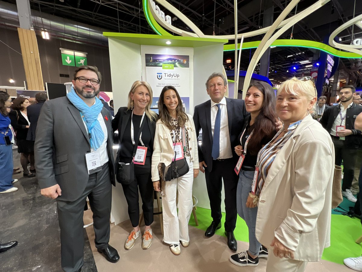 TidyUp Technologies (@tidyup_tech) on Twitter photo TidyUp Technologies I <a href="/MaRegionSud/">Région Sud</a>
Fiers de faire partie du Pavillon <a href="/MaRegionSud/">Région Sud</a> 🚀
Merci à François de CANSON, représentant <a href="/RenaudMuselier/">Renaud Muselier</a>, Isabelle Campagnola Savon <a href="/frbruneteaux/">Françoise Bruneteaux</a> Audrey Brun Rabuel et à toutes les équipes de la Region #Sud 🙏🙏 TidyUp Technologies I <a href="/MaRegionSud/">Région Sud</a>
Fiers de faire partie du Pavillon <a href="/MaRegionSud/">Région Sud</a> 🚀
Merci à François de CANSON, représentant <a href="/RenaudMuselier/">Renaud Muselier</a>, Isabelle Campagnola Savon <a href="/frbruneteaux/">Françoise Bruneteaux</a> Audrey Brun Rabuel et à toutes les équipes de la Region #Sud 🙏🙏