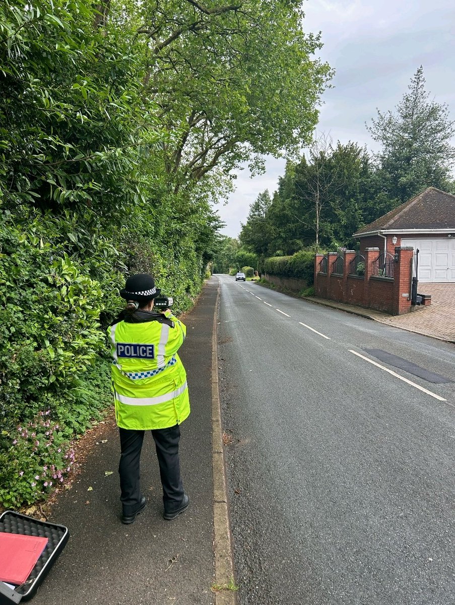 Due to community concerns about speeding vehicles, PC O’Mahony and PC Bullock from Worcester response & from Droitwich SNT have been in Hartlebury conducting speed enforcement, thank you to all drivers for abiding to the speed limit.