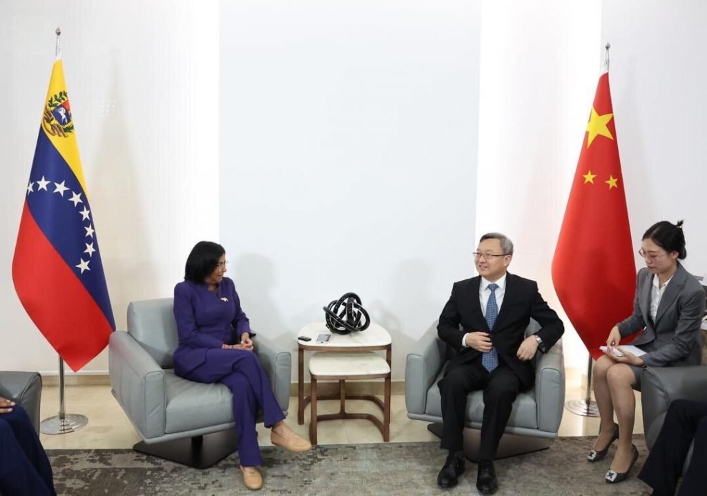 #NotiMippCI 📰🗞| Venezuela y China afianzan agenda de comercio internacional. Lea más. ⏩mippci.gob.ve/index.php/2024…
#PuebloMaduroPaLasQueSea