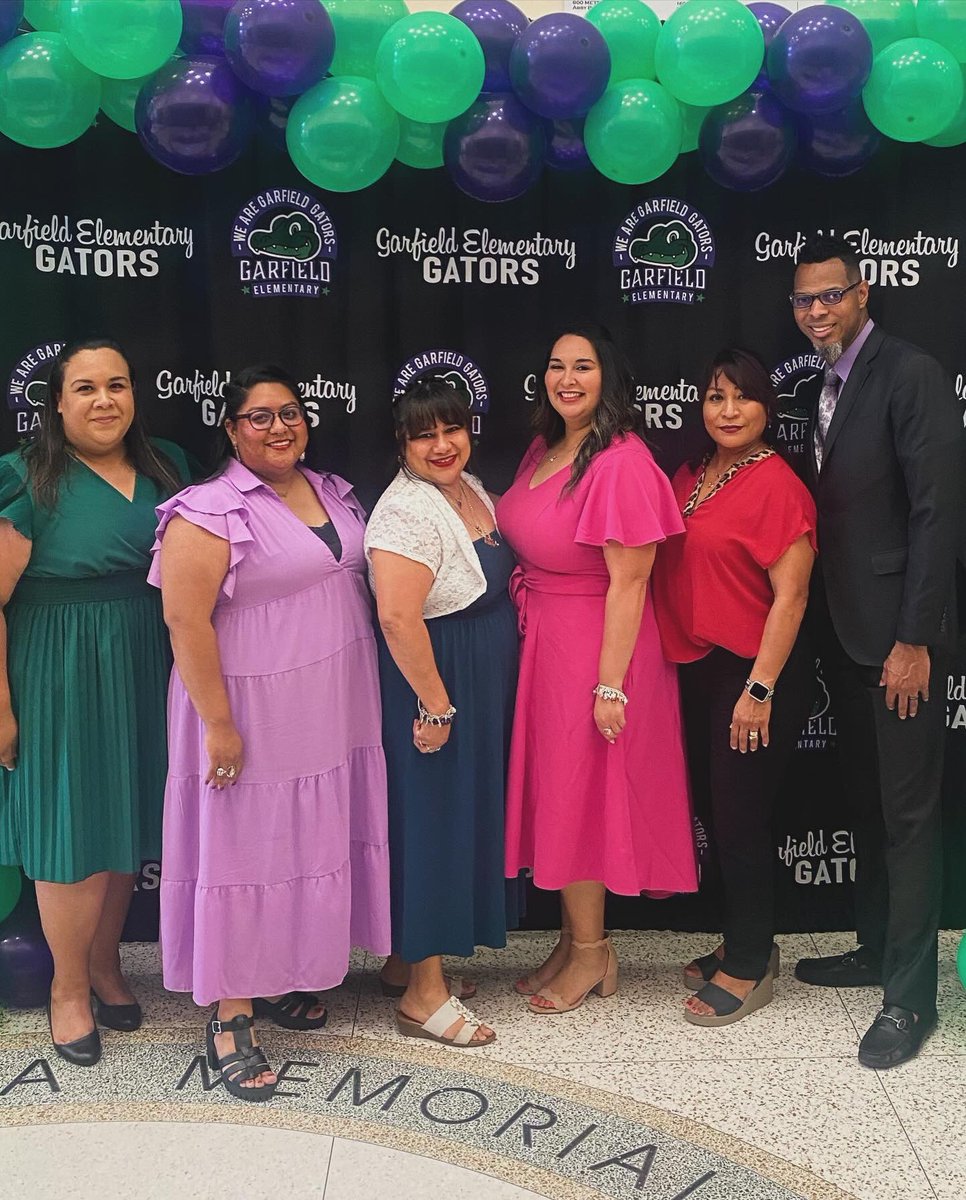 MsR_Science's tweet image. 2023-2024 Fourth Grade Graduation 
💜🐊💜