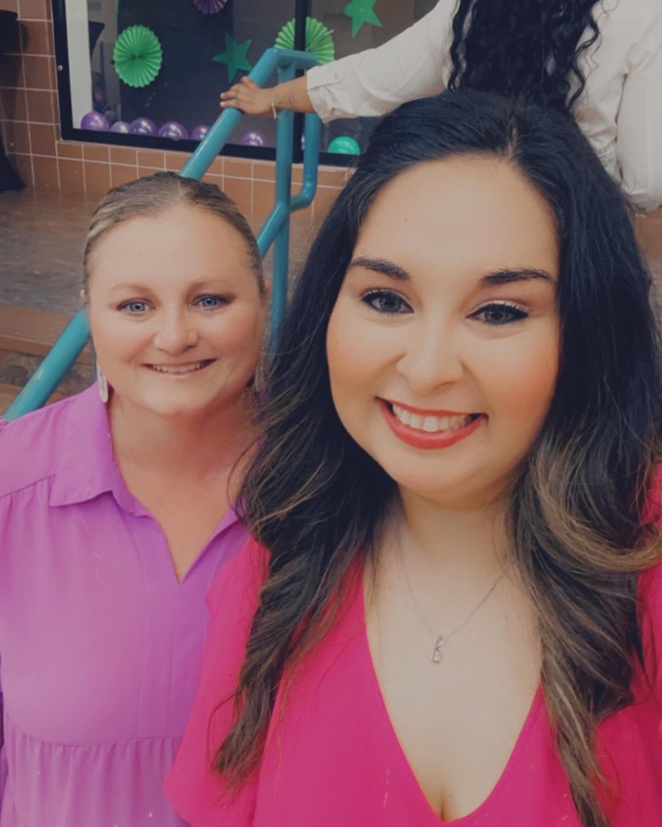 MsR_Science's tweet image. 2023-2024 Fourth Grade Graduation 
💜🐊💜