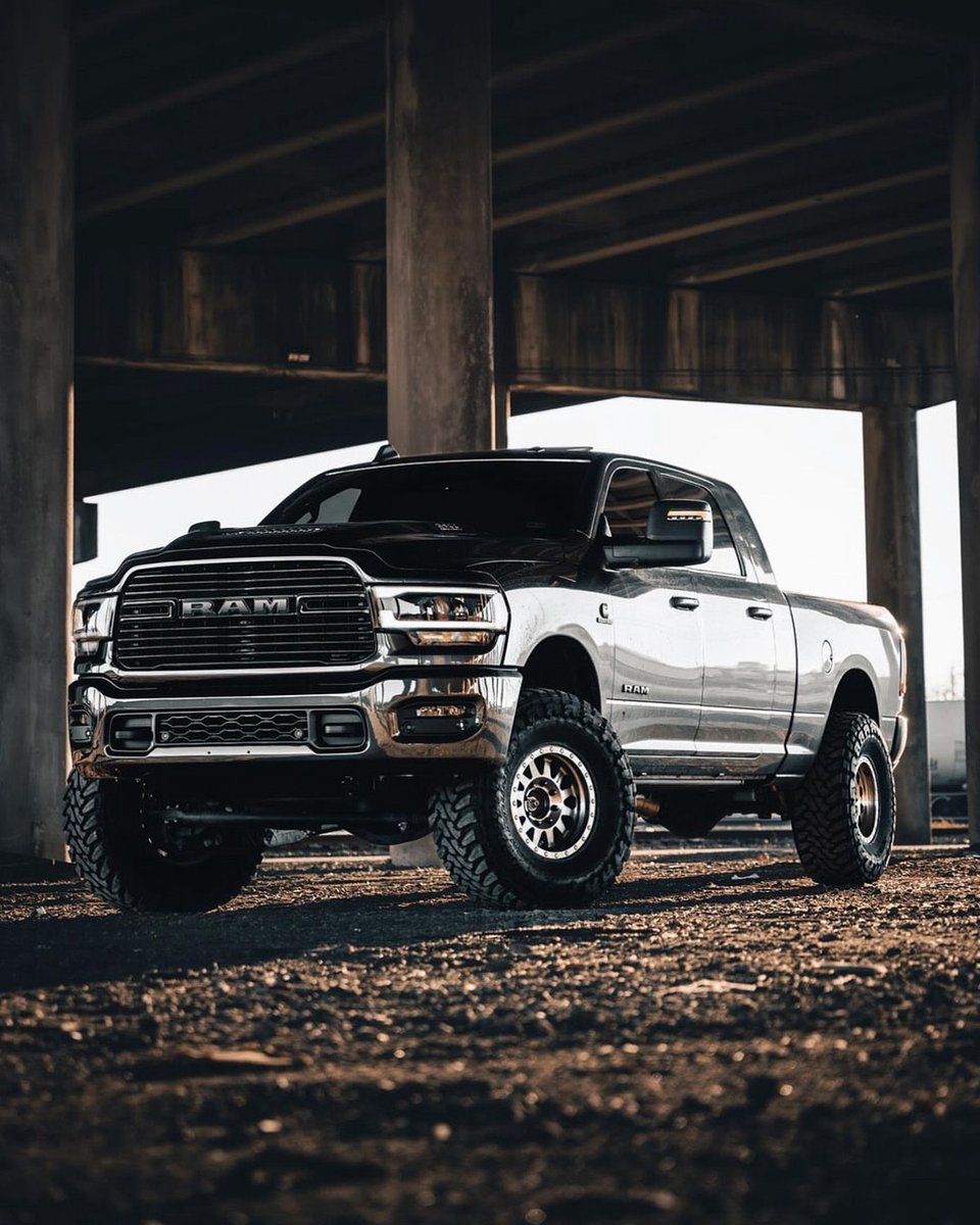 Ram Trucks tweet media