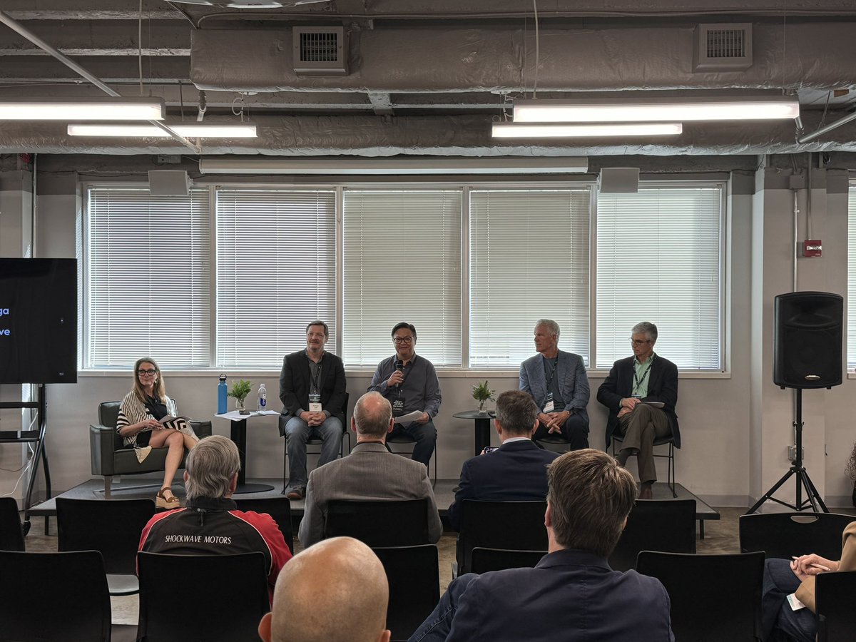 The Company Lab (@thecompanylab) on Twitter photo Day 3 of the #COMOBILITYSummit2024
Kicking it off with Seizing the Business Advantage: Industry perspectives on leveraging quantum technology. We’ll be hearing from <a href="/Challans/">Alex Challans</a>, <a href="/ralamedd/">Rima Alameddine</a>, <a href="/nmanaloto/">Nardo Manaloto</a>, Joe Queenan, <a href="/GleasonShaun/">Shaun Gleason</a>, <a href="/sxactual/">Ed Heinbockel</a> & Jonathan Felbinger Day 3 of the #COMOBILITYSummit2024
Kicking it off with Seizing the Business Advantage: Industry perspectives on leveraging quantum technology. We’ll be hearing from <a href="/Challans/">Alex Challans</a>, <a href="/ralamedd/">Rima Alameddine</a>, <a href="/nmanaloto/">Nardo Manaloto</a>, Joe Queenan, <a href="/GleasonShaun/">Shaun Gleason</a>, <a href="/sxactual/">Ed Heinbockel</a> & Jonathan Felbinger