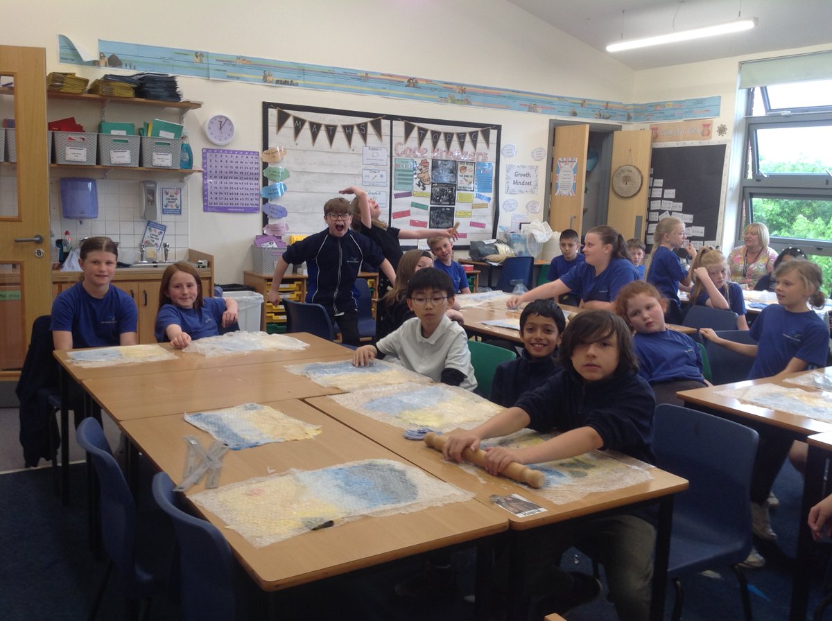 GBS_Larch_Class's tweet photo. Felting is actually really hard work! Larch class have sore arms and knuckles after this morning but the finished products look great- well done! @GilesBrookSCH #gbs4srts https://t.co/7Gvb4CMk64