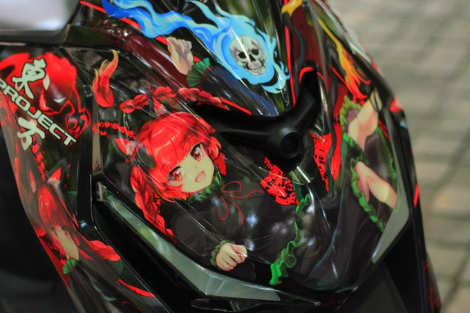 お客様のリクエスト,痛車ステッカーを描きデザイン仕上、施工by  