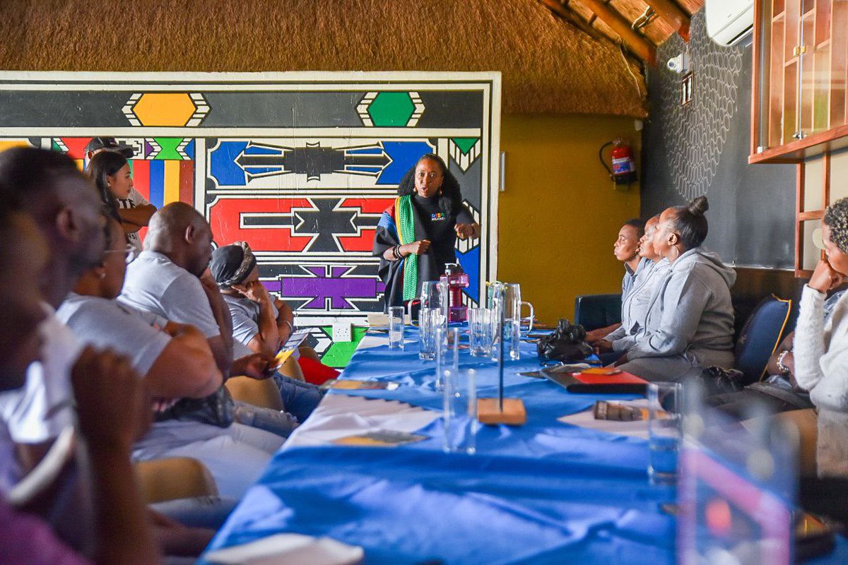 VuyiswaRamokgop's tweet image. I’m at an engagement with the Tembisa Community Forum (@TembisaComForum), in Thembisa, having conversation around the issues they have with and in our country, and engaging us on how @Rise_Mzansi plans to address these issues. 

We believe it’s very important to have…