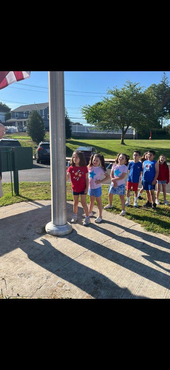 Our 2nd graders have been learning how to raise the flag in preparation of Flag Day on June 14 🇺🇸