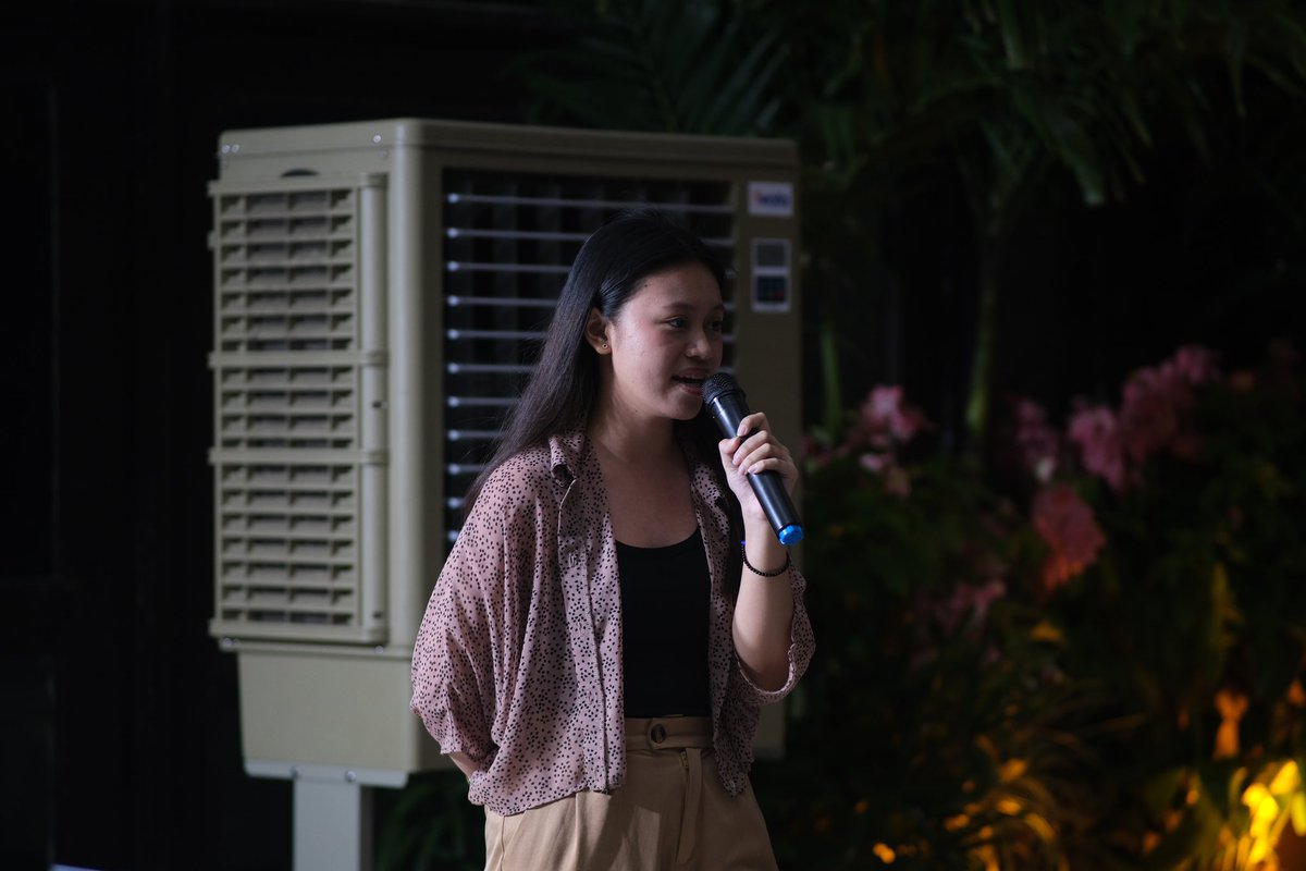 tanglawdevcom's tweet photo. MGA LARAWAN: Pormal nang inianunsyo ang mga nagwaging kandidato sa USC-CSC Elections 2024 sa Student Union Building, Mayo 22. 

📝: Leah Sagaad
📸: Alexander Abas

#DevcomHalalan
#HalalanUPLB
#TanglawDevcom
#IkawAngTanglaw
#MalapitNa

[1/3] https://t.co/DGXLni3kBc