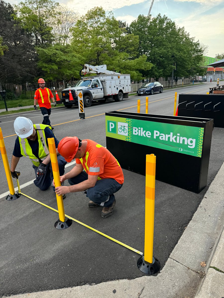 We have installed a bike corral on Kerr Street at Harold Avenue, allowing you to safely park your bike while you run errands or go for a stroll! This comes just ahead of #BikeMonth, which kicks off on June 1. To learn more about Bike Month visit: bikemonth.ca