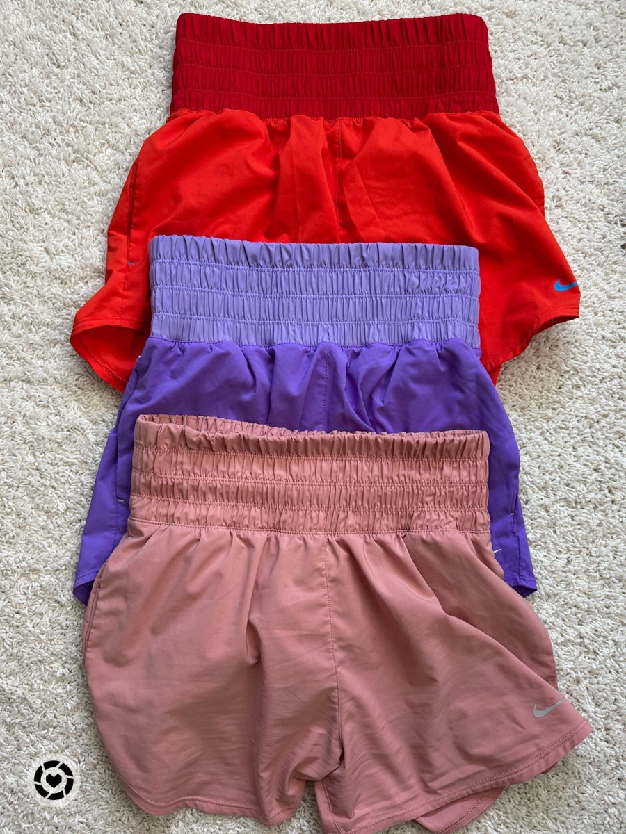 Caits Cozy Corner tweet media