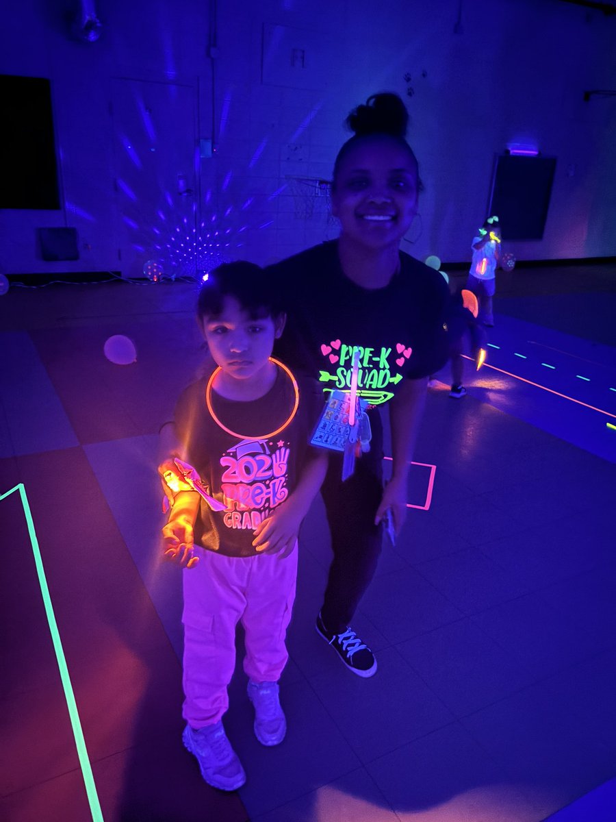 CounselorSCELC's tweet photo. It’s  a last day of school GLOW Party 🎉 https://t.co/x7hD4zdWxI