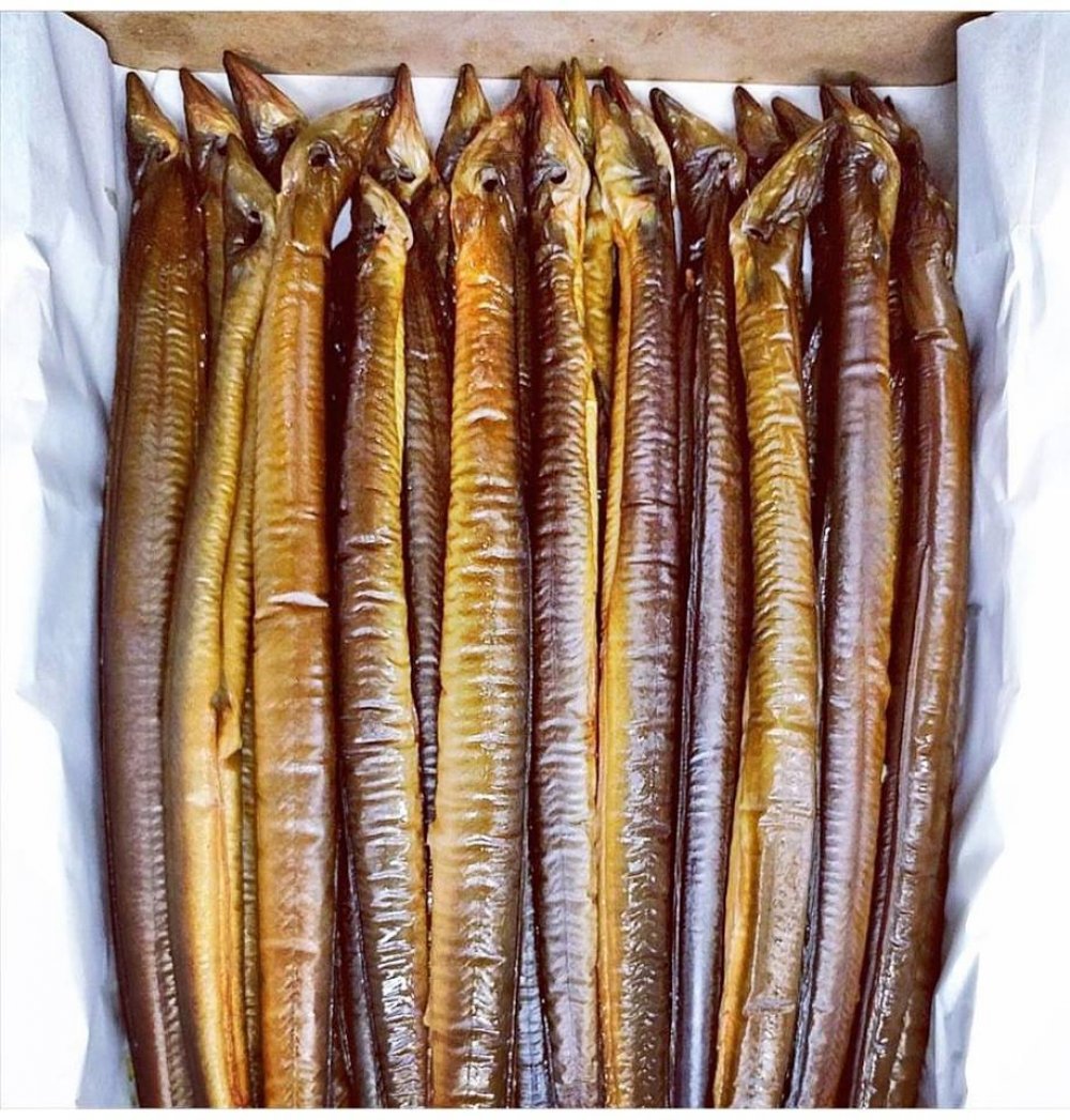 Heerlijke gerookte Ierse aal. 🤤Met de lijn gevangen in het Lough Neagh meer door <a href="/LoughNeaghEels/">LoughNeaghEels</a> en bij Dilvis ambachtelijk gerookt op eikenhout. Duurzaam gecertificeerd! Kom naar de winkel of bestel ze op Palingshop.nl!

#paling #ierseaal #gerooktepaling #ESF #Dilvis