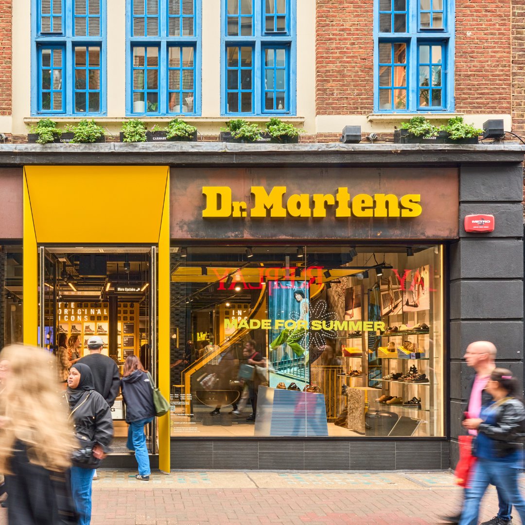 Carnaby London (@carnabylondon) on Twitter photo In the heart and sole of Carnaby Street find <a href="/drmartens/">Dr. Martens</a> 👞
If you're looking to make a statement or you're searching for timeless styles, shop for classic and contemporary footwear for men, women and children.
#CarnabyStreet #DrMartens #DrMartensStyle In the heart and sole of Carnaby Street find <a href="/drmartens/">Dr. Martens</a> 👞
If you're looking to make a statement or you're searching for timeless styles, shop for classic and contemporary footwear for men, women and children.
#CarnabyStreet #DrMartens #DrMartensStyle