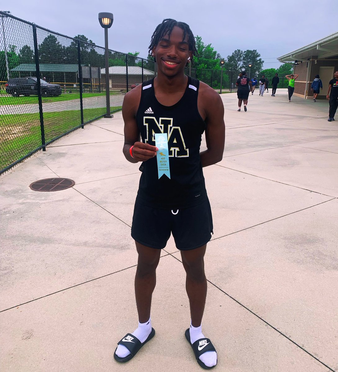 Congratulations to my teammate for doing so awesomely at the AAAA <a href="/SCHSL/">SCHSL</a> State Championship!!! #repnnahs #trackandfield