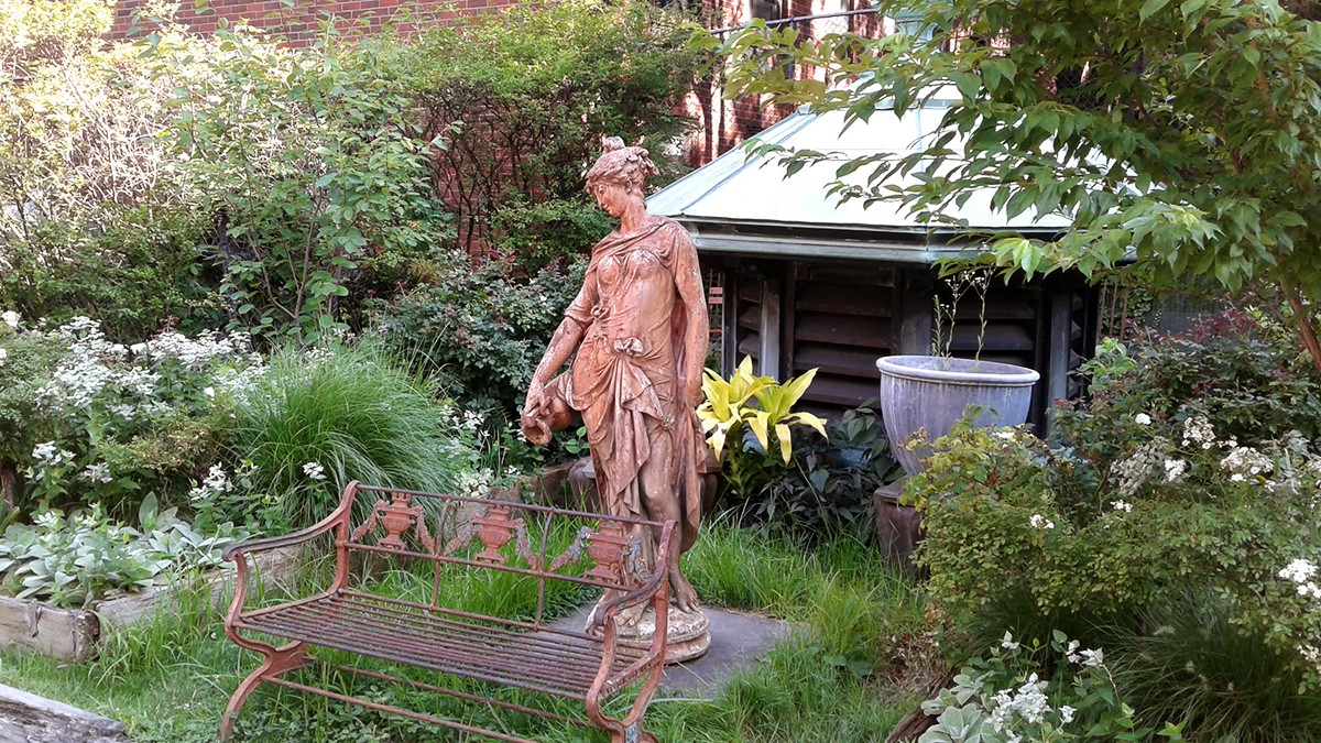 Is New York City’s beloved <a href="/ElizabethStGrdn/">Elizabeth Street Garden</a> about to be evicted? Read the latest news and learn what you can do to help. The clock is ticking – your HELP is needed NOW: tclf.org/bad-news-good-… <a href="/ESGEDNYC/">Joseph Reiver</a>