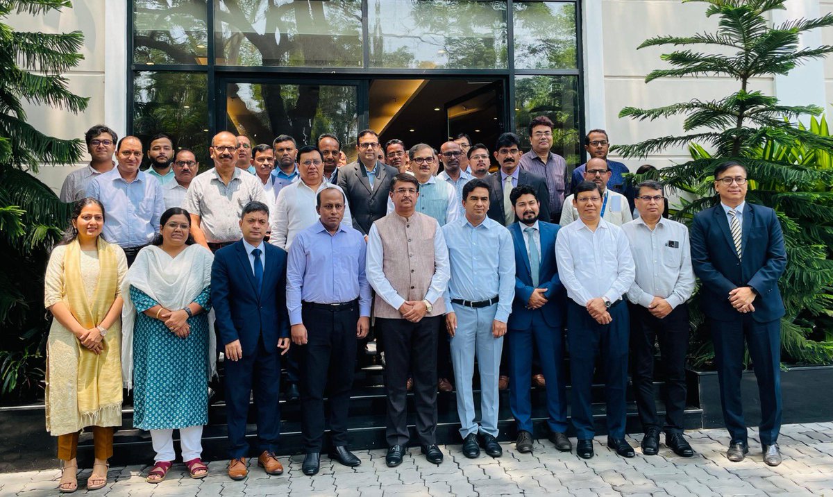 Workshop on ‘Agreement for use of #Chattogram & Mongla Ports for movement of goods to & from India’ organized by @ADB_HQ at #Agartala #Tripura was attended by officials of @IWAI_ShipMin @SMPort_Kolkata, Customs, @mygovtripura, delegates from #Bangladesh & Exim operators.