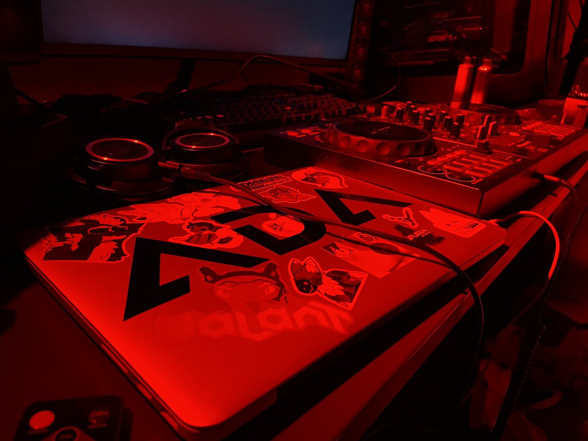 CFz. MON ALT NIGHT. 01:00AM.