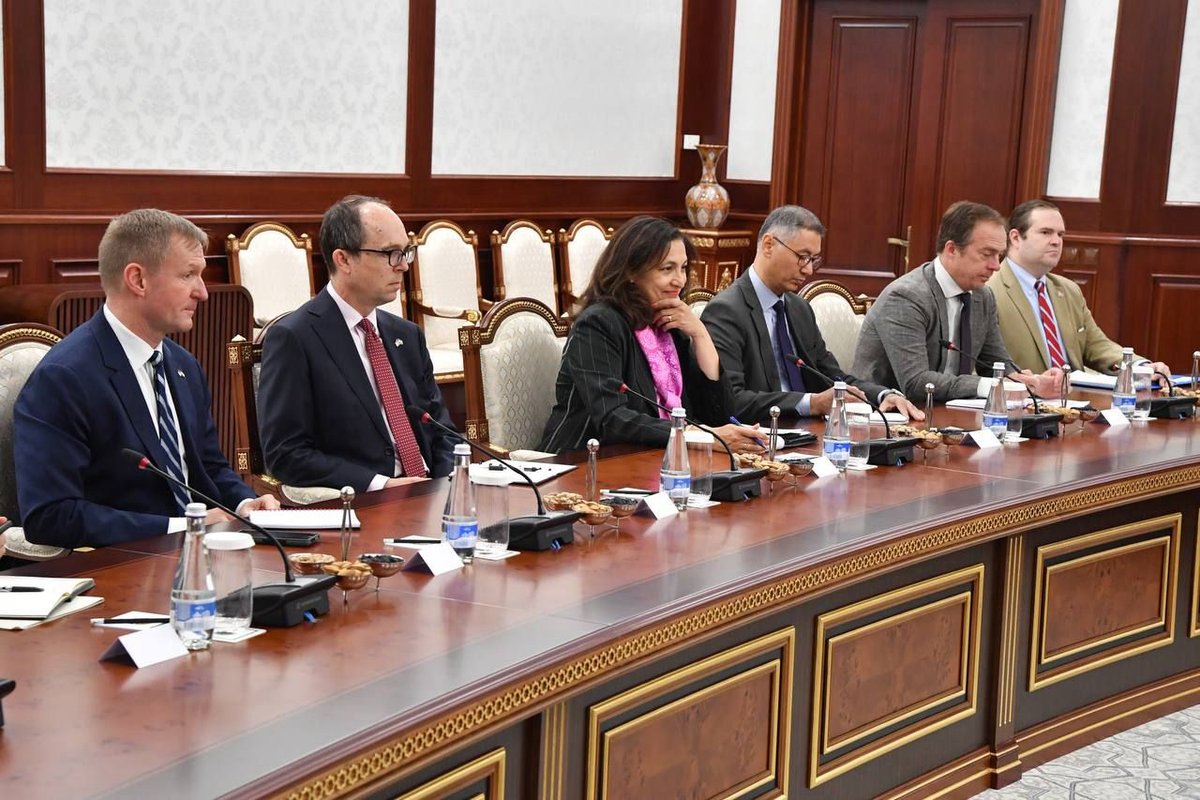 U/S - Civilian Security, Democracy, & Human Rights (@undersecstatej) on Twitter photo Honored to meet with 🇺🇿 Foreign Minister <a href="/FM_Saidov/">Bakhtiyor Saidov 🇺🇿</a> on deepening U.S.-Uzbekistan partnership and 🇺🇸 support for Uzbekistan's reforms and regional cooperation. For 30+ years, 🇺🇸-🇺🇿 relations are anchored in strong support for Uzbekistan’s independence, sovereignty, and territorial Honored to meet with 🇺🇿 Foreign Minister <a href="/FM_Saidov/">Bakhtiyor Saidov 🇺🇿</a> on deepening U.S.-Uzbekistan partnership and 🇺🇸 support for Uzbekistan's reforms and regional cooperation. For 30+ years, 🇺🇸-🇺🇿 relations are anchored in strong support for Uzbekistan’s independence, sovereignty, and territorial