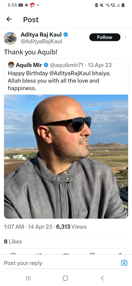 UPPER CASTE HINDU HYPOCRISY 

This Kashmiri Hindu Brahmin man Aditya Raj Kaul acknowledges 'Happy birthday Bhaiya' greeting from Aquib Mir, an Upper Caste Pahari Muslim from Jammu, who was formerly with BJP and is now being accused of 'Love Jihad'.

HINDU BRAHMIN HYPOCRISY?