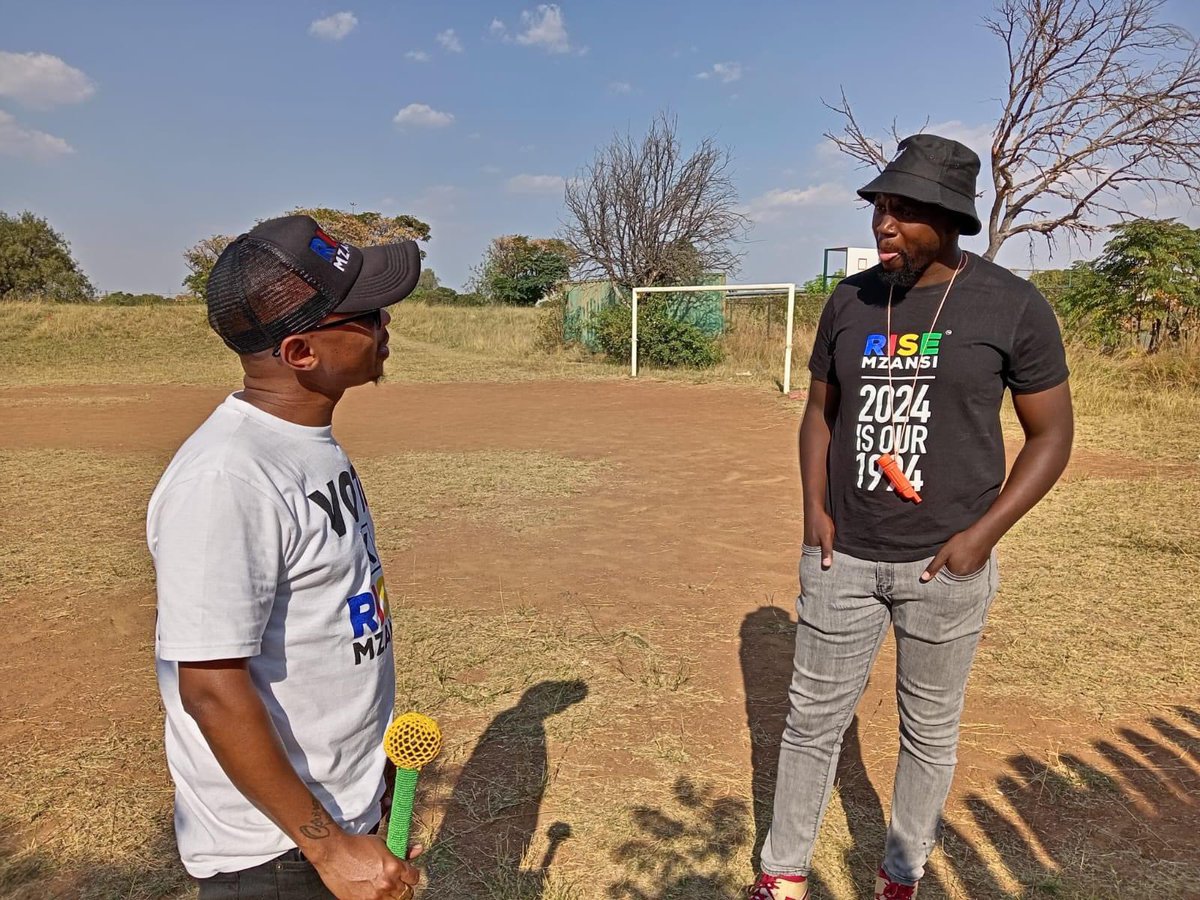 JackMsibi's tweet image. ⚽️ Blind Soccer Match Update! ⚽️

Rise Mzansi played an exciting 2-2 match against Filadelfia Secondary School for the Blind in Soshanguve. Kudos to Koketso Motaung and Samkelo Ndaba for scoring! Great game! 🏅

#BlindSoccer #RiseMzansi #CommunitySports #Inclusion #TeamSpirit