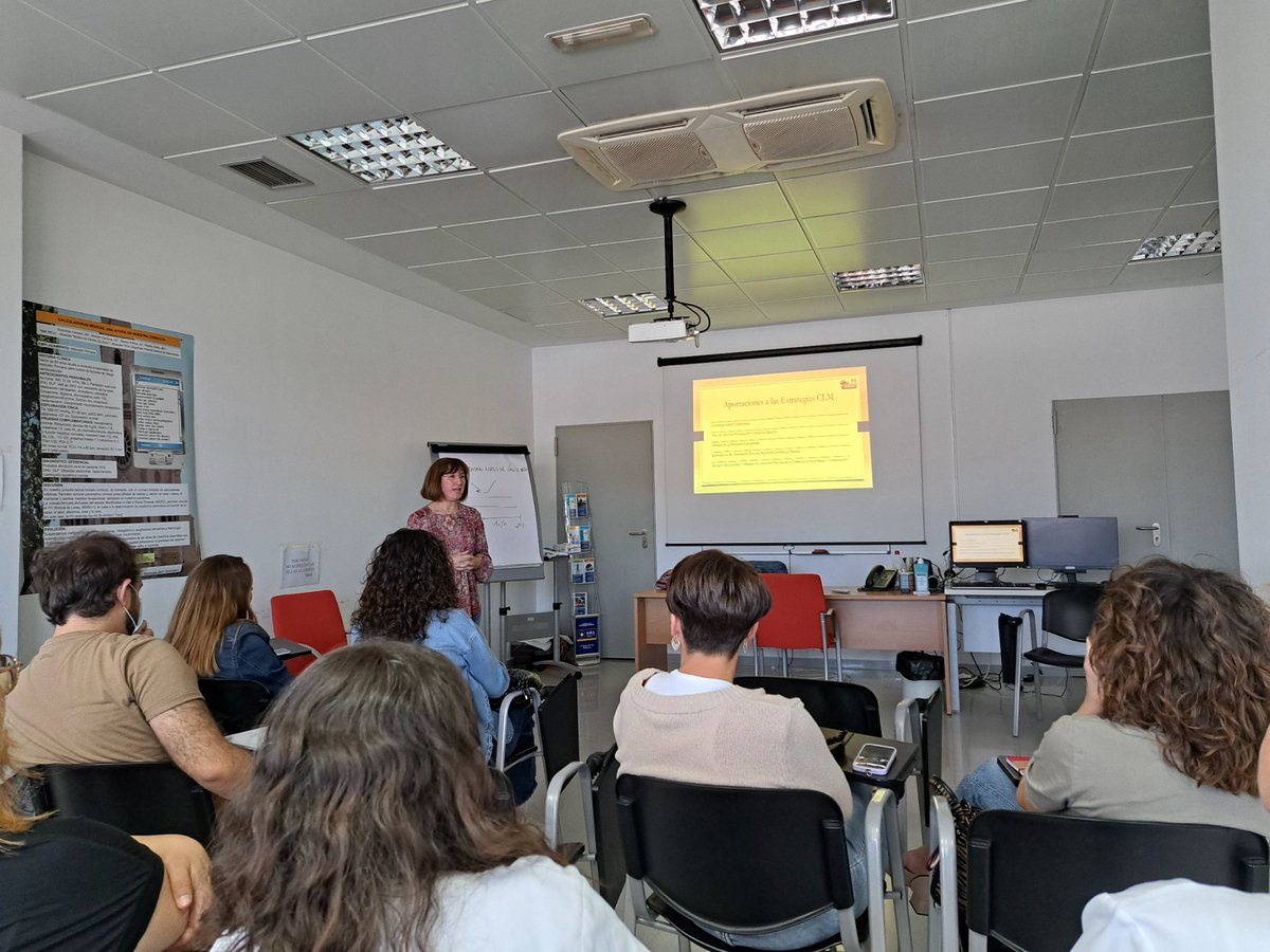 masaezmartinez's tweet photo. Gracias @Sole_Gmez  por acercarte a Albacete y compartir el excelente trabajo que desde @ACAMEC_ hacéis por aumentar la visibilidad y la presencia de las enfermeras #EFyC en los órganos de decisión 
https://t.co/nzdzR3GoOd https://t.co/TASKUwFSxK