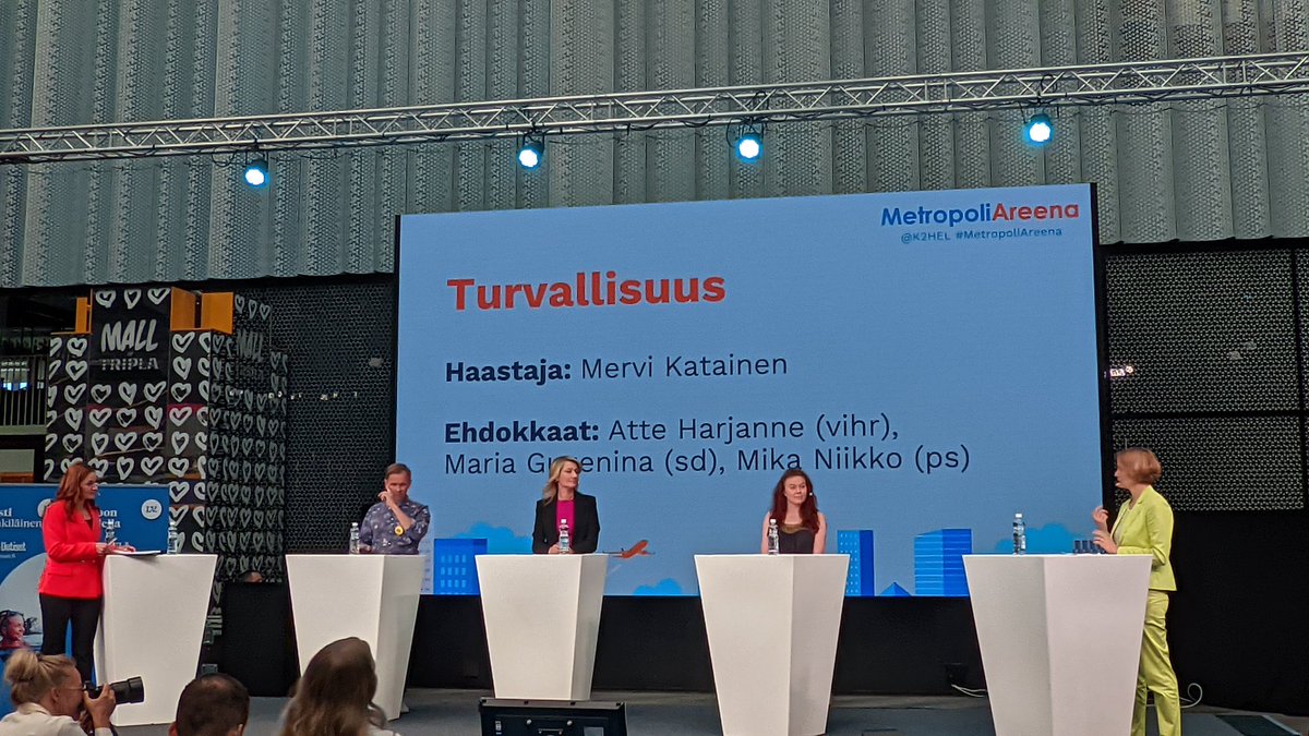 Milla Ovaska (@millaovaska) on Twitter photo #Kokonaisturvallisuus teemassa #metropoliareena <a href="/K2HEL/">Helsingin seudun kauppakamari</a> <a href="/mervikatainen/">Mervi Katainen</a> penää MEP-ehdokkailta panostuksia PK-seudun liikenneinfraan ja kriittisiin teknologioihin, joilla rakennetaan EUn strategista omavaraisuutta, kuten #kvanttinova <a href="/VTTFinland/">VTT</a> <a href="/EnterEspoo/">Enter Espoo</a> #Kokonaisturvallisuus teemassa #metropoliareena <a href="/K2HEL/">Helsingin seudun kauppakamari</a> <a href="/mervikatainen/">Mervi Katainen</a> penää MEP-ehdokkailta panostuksia PK-seudun liikenneinfraan ja kriittisiin teknologioihin, joilla rakennetaan EUn strategista omavaraisuutta, kuten #kvanttinova <a href="/VTTFinland/">VTT</a> <a href="/EnterEspoo/">Enter Espoo</a>