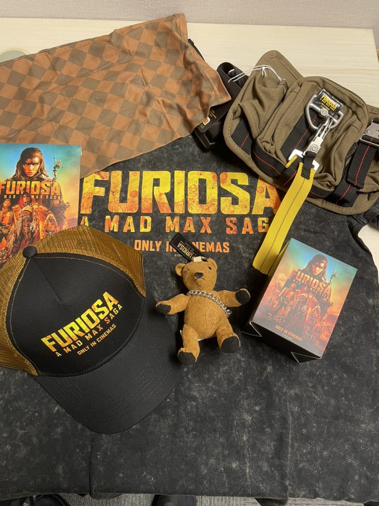 Dapatkan kesempatan memenangkan salah satu merchandise #Furiosa A Mad Max Saga berikut ini. Tonton filmnya di bioskop, tulis ID di tiket, foto lalu post di akunmu disertai review singkatnya, tambahkan #FuriosaID. Paling lambat 26 Mei 2024.