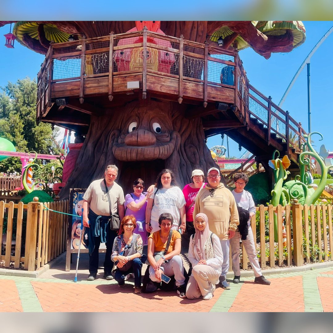 Ass_fsmental's tweet image. El 21 de maig, alguns usuaris dels Clubs Socials de Figueres i de Palafrugell van fer una sortida a #Portaventura. Van gaudir d&apos;un dia fantàstic! Agraïm a la @fundacionportaventura la seva col·laboració cap als usuaris de la nostra entitat. #salutmental #sortides #respirfamiliar