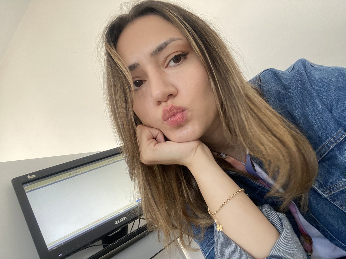 Aycaozgeee's tweet photo. Tedavi stajı bitti bilmem kaçıncı hafta dump olayı aksamış 🩵✨ (kliniği sabah ben açıyom+ gariban girl breakfast ) https://t.co/W8WuNXUU2N