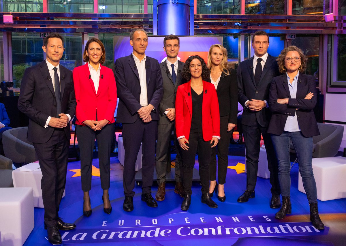 #Audiences @LCI Grand succès pour #LaGrandeConfrontation présentée par @DavidPujadas (20h30-23h40) 🥇LEADER chaîne info 📌568 000 Tvsp ✅Pic à 714 000 Tvsp 📈3,1 % PdA 4+ ➡️3,4 millions de Français sont venus voir le débat 🥇LEADER DET ✅31 minutes en moyenne #LCI #La26