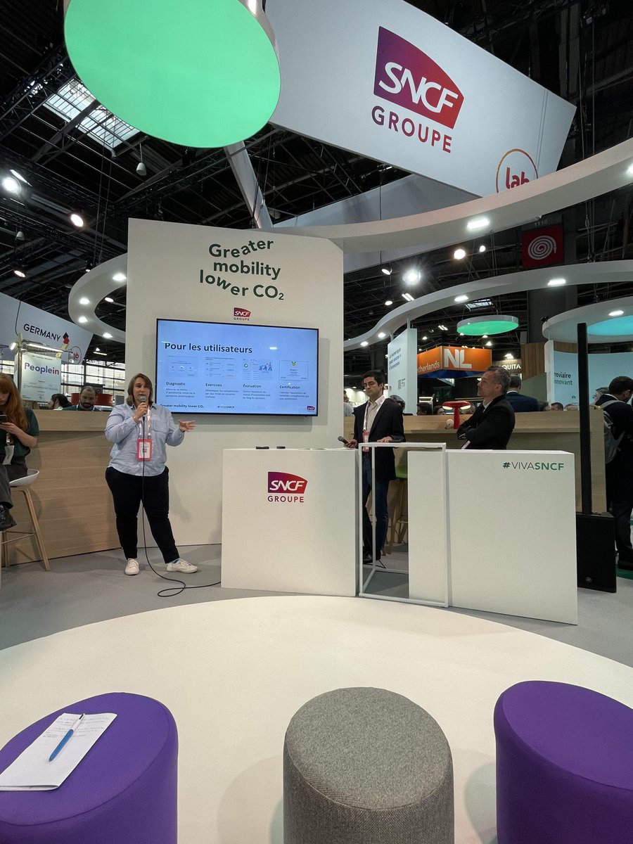 pimmsmediation's tweet image. #EnDirect de @VivaTech #VivaTech 2024 📷 🚀, avec @GroupeSNCF, partenaire historique. 
Présentation de La Petite Ecole du Numérique, par Ella Jimbert, @VincentGrail et Grégory Lobert ⤵️