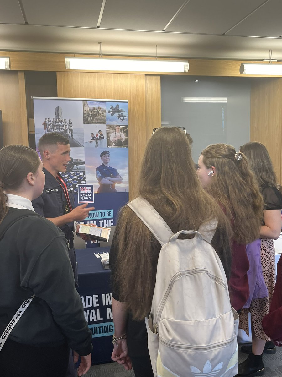 Pupils from @AlloaAcademy joined us to explore the diverse range of apprenticeships available in our region! It was amazing to see them eager to learn from the different employers that came to support their future career choices🙌🏻 #Clacksapprenticeshipevent