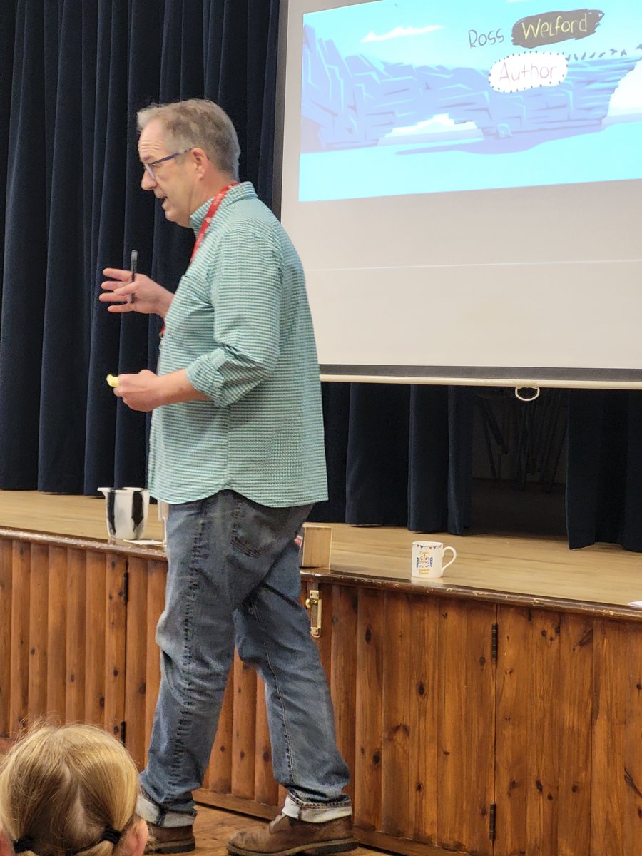 Librarian tweet media