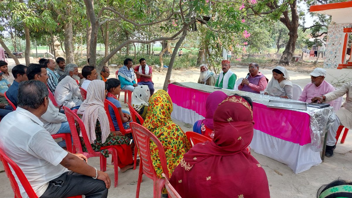 BrijLal_IPS's tweet image. आज सुल्तानपुर लोकसभा क्षेत्र के विधानसभा-सदर,मंडल जयसिंहपुर,ग्रामसभा, मूंगर में आयोजित &quot;नुक्कड़ सभा&quot; को संबोधित कर आगामी 25 मई को शत-प्रतिशत मतदान सुनिश्चित कर भाजपा प्रत्याशी श्रीमती @Manekagandhibjp जी को प्रचंड बहुमत से विजयी बनाने का आह्वान किया। @PMOIndia #ModiKaPairvar