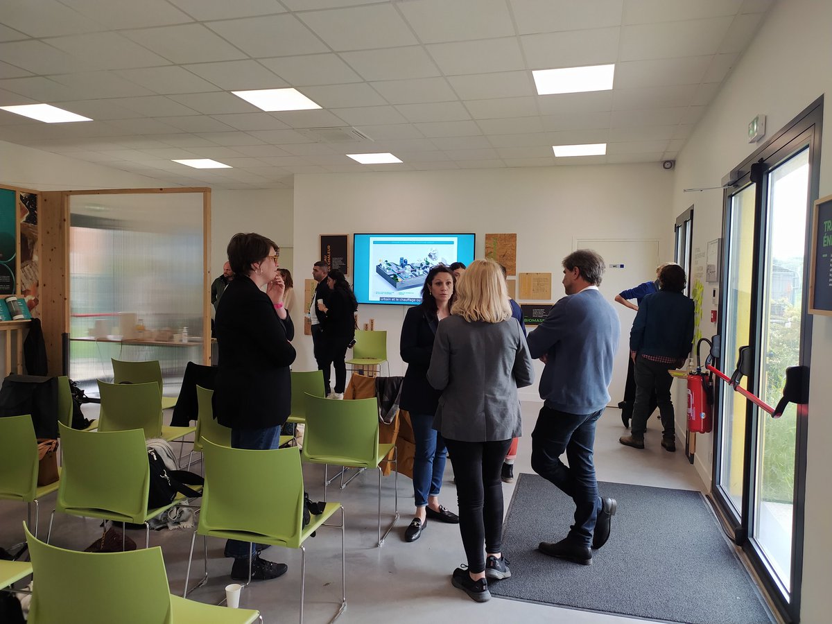 CY_Fondation's tweet photo. #Endirect l du Comité de pilotage de la chaire #Biodiversité à la Maison du chauffage urbain du @Groupe_Coriance.
Merci à tous les partenaires qui soutiennent la #Chaire Biodiversité :
@CergyPontoise95 @Spirit_IE @EnertragFrance #idverde
@UniversiteCergy @ChristelBeriot https://t.co/YTVcI5ajA7